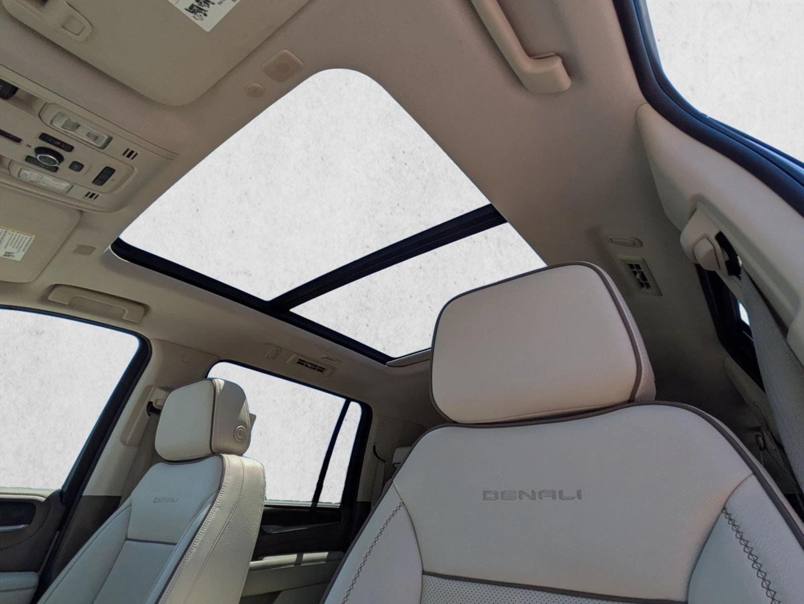 2023 GMC Yukon XL Denali - Photo 14