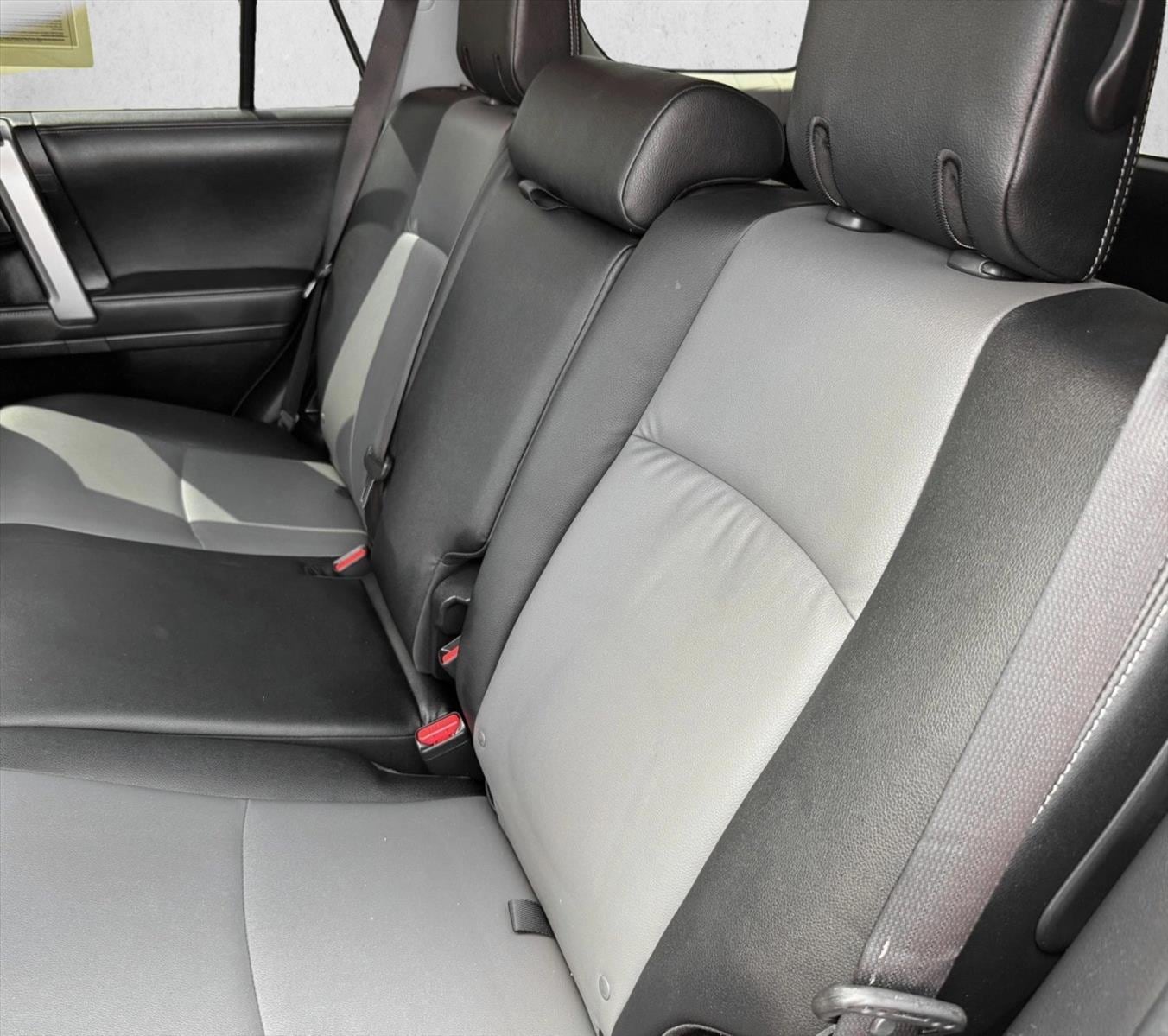2022 Toyota 4Runner SR5 Premium - Photo 18