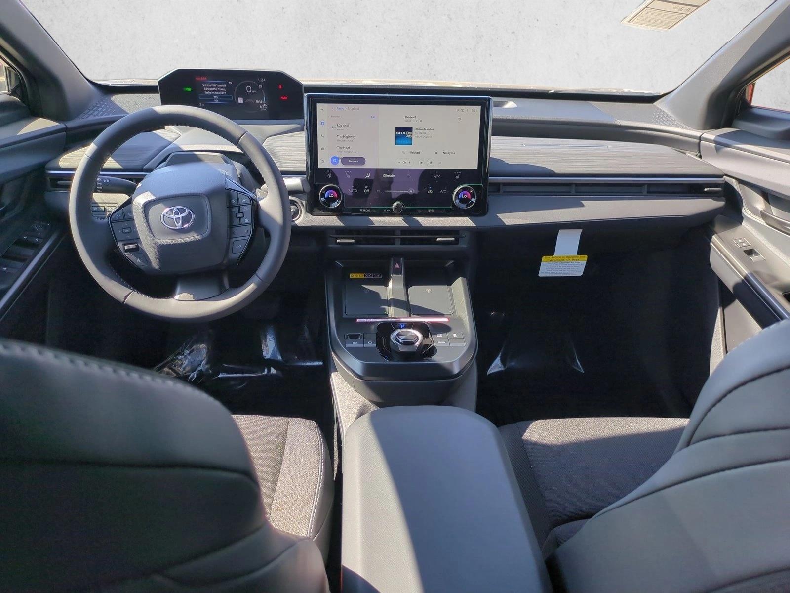 2026 Toyota C-HR SE - Photo 13