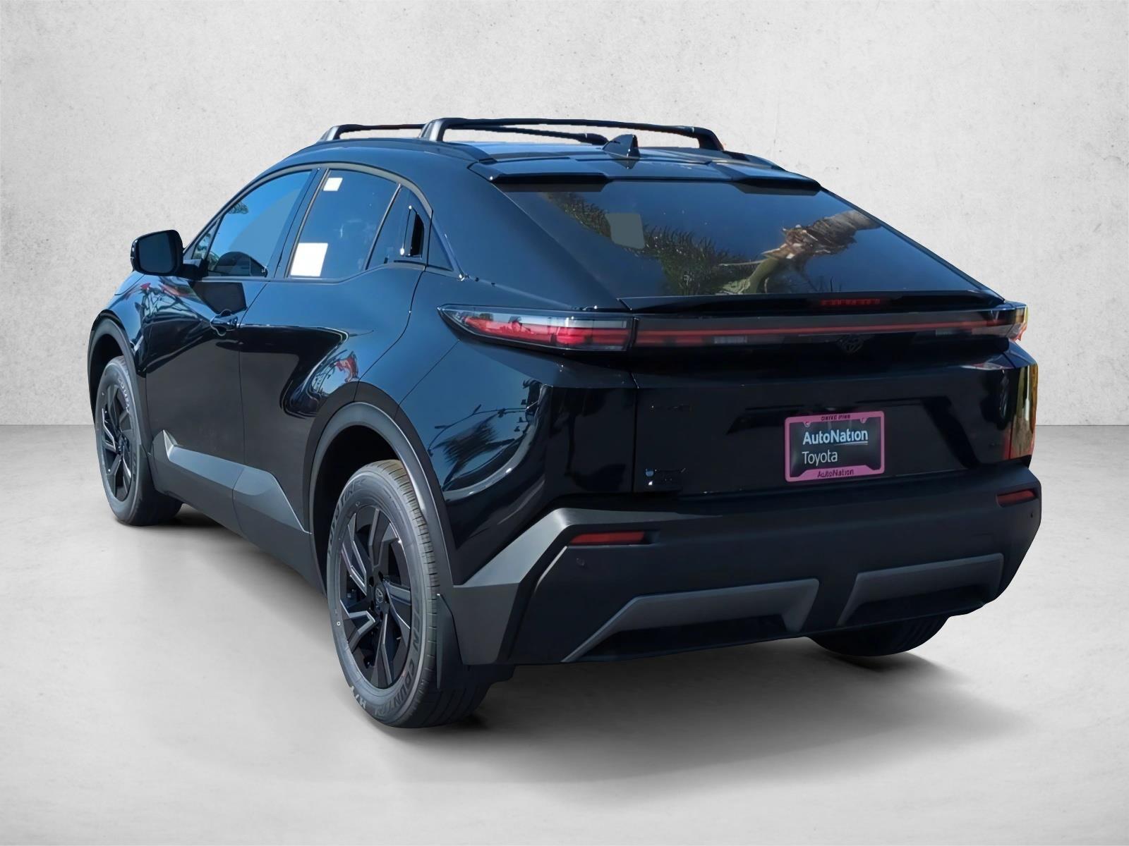 2026 Toyota C-HR SE - Photo 8