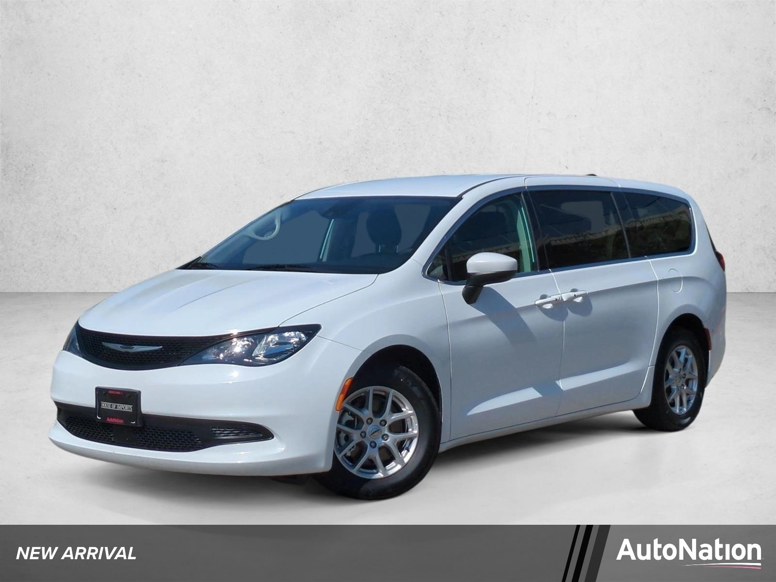 2023 Chrysler Voyager LX
