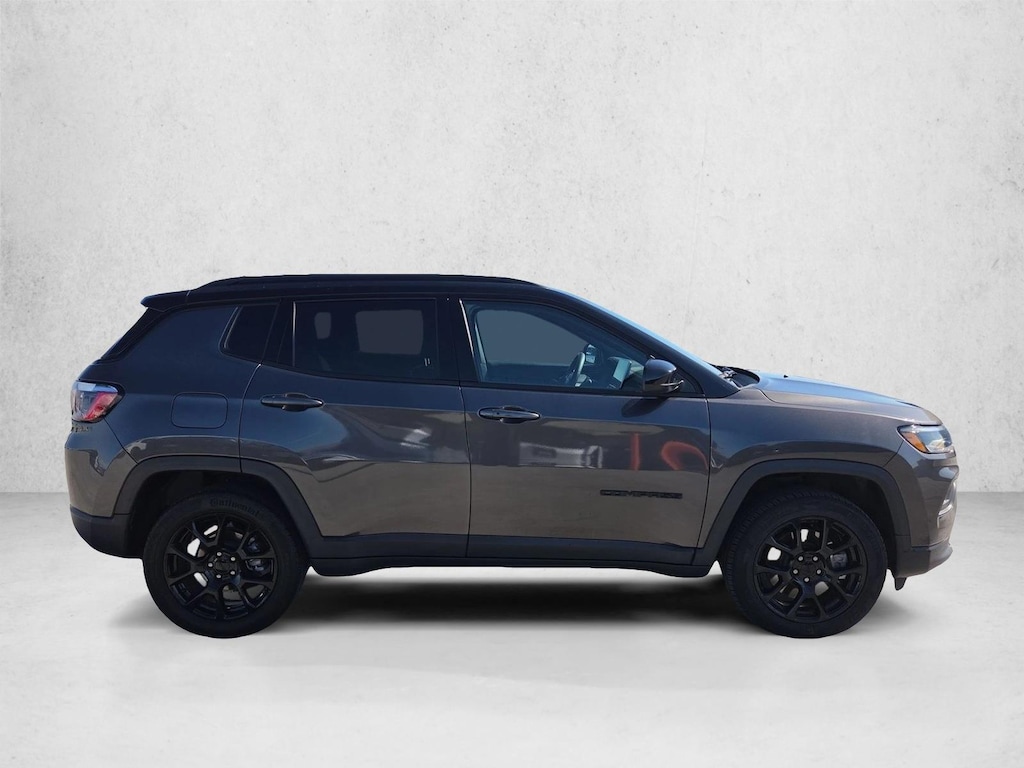 Used 2023 Jeep Compass Latitude SUV