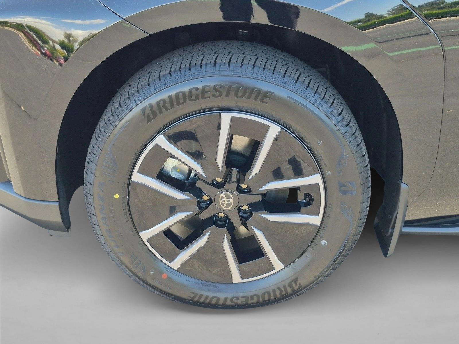 2026 Toyota bZ XLE - Photo 10