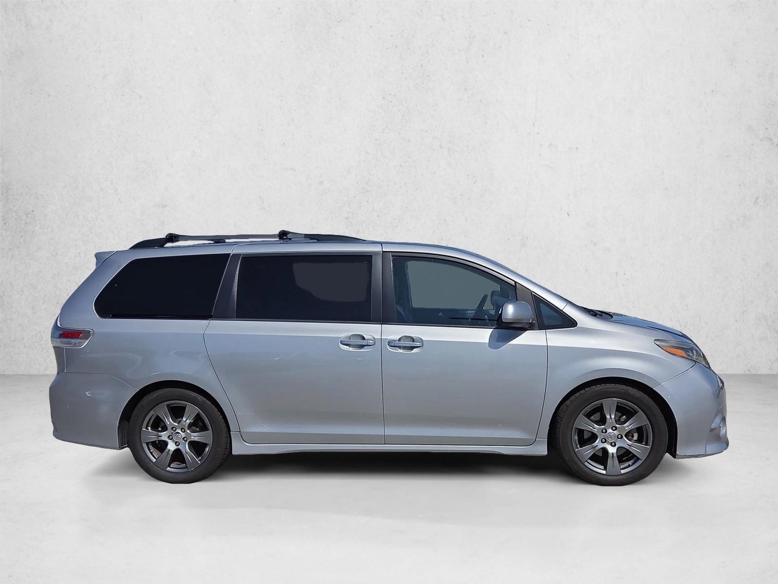 Used 2017 Toyota Sienna SE 8 Passenger Van