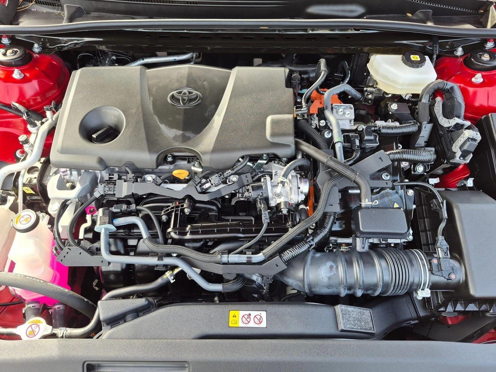 2025 Toyota Camry SE - Photo 22
