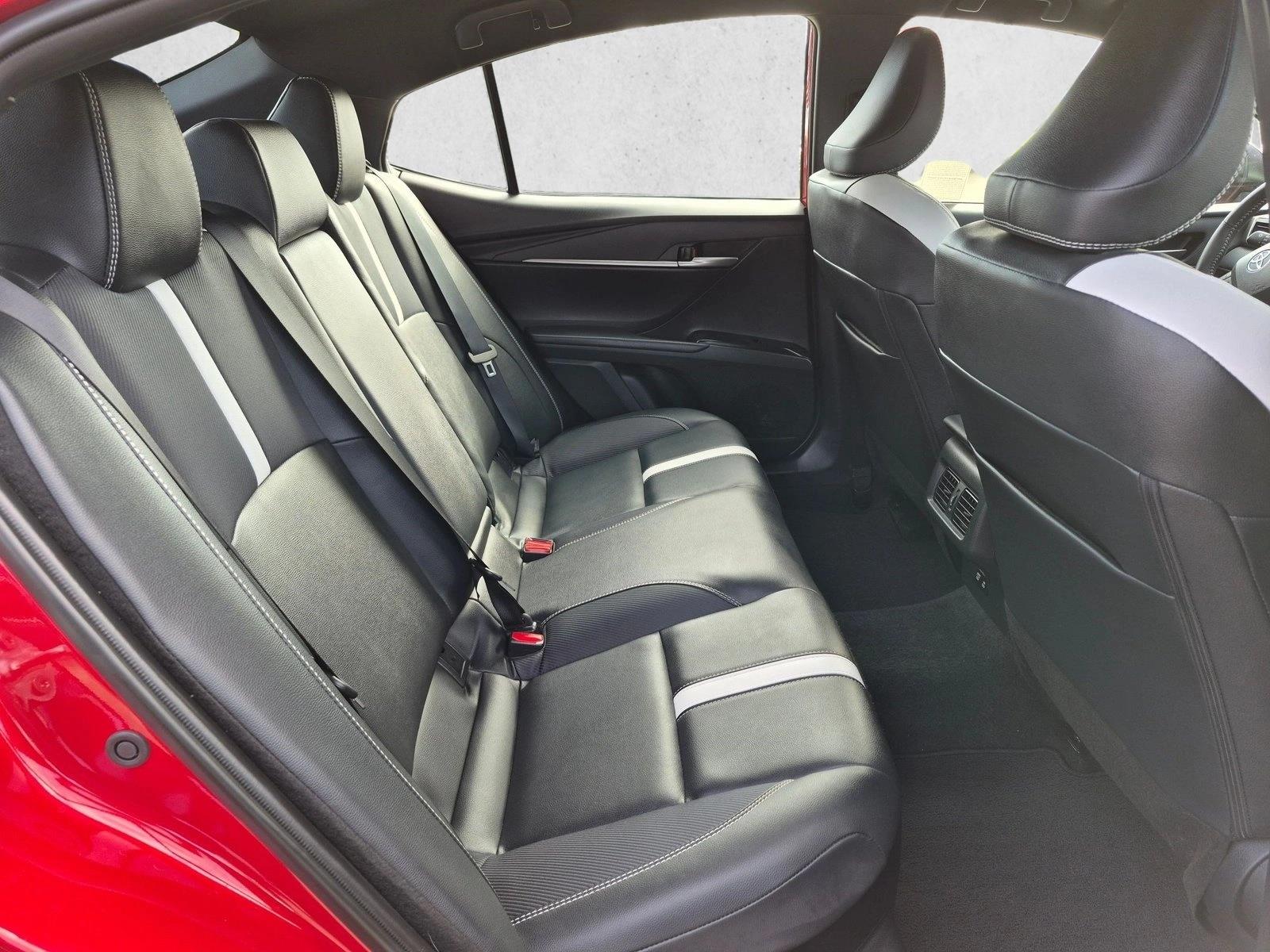 2025 Toyota Camry SE - Photo 19