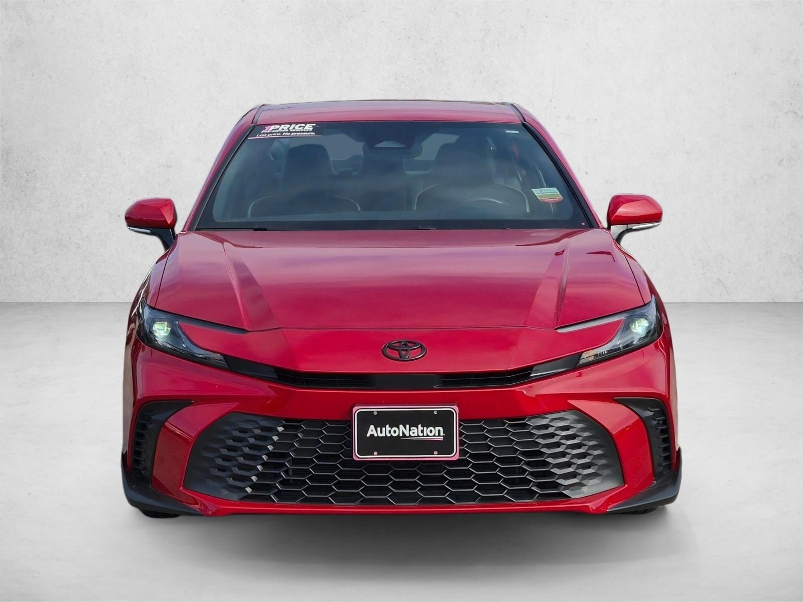 2025 Toyota Camry SE - Photo 2