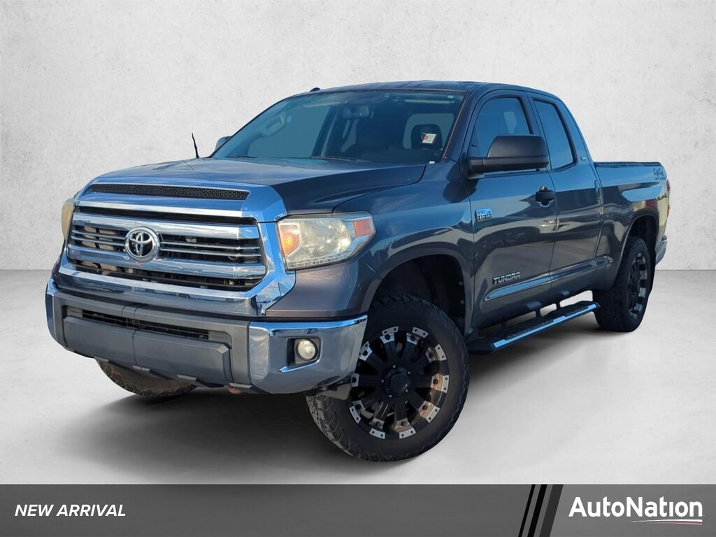 Used 2017 Toyota Tundra SR5 5.7L V8 w/FFV Truck Double Cab