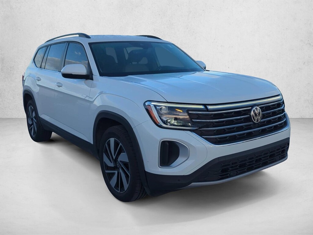 Used 2024 Volkswagen Atlas 2.0T SE w/Technology SUV
