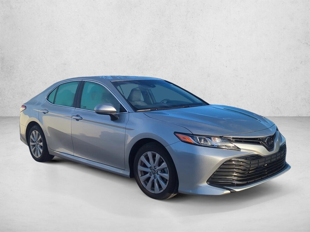 Used 2018 Toyota Camry LE Sedan