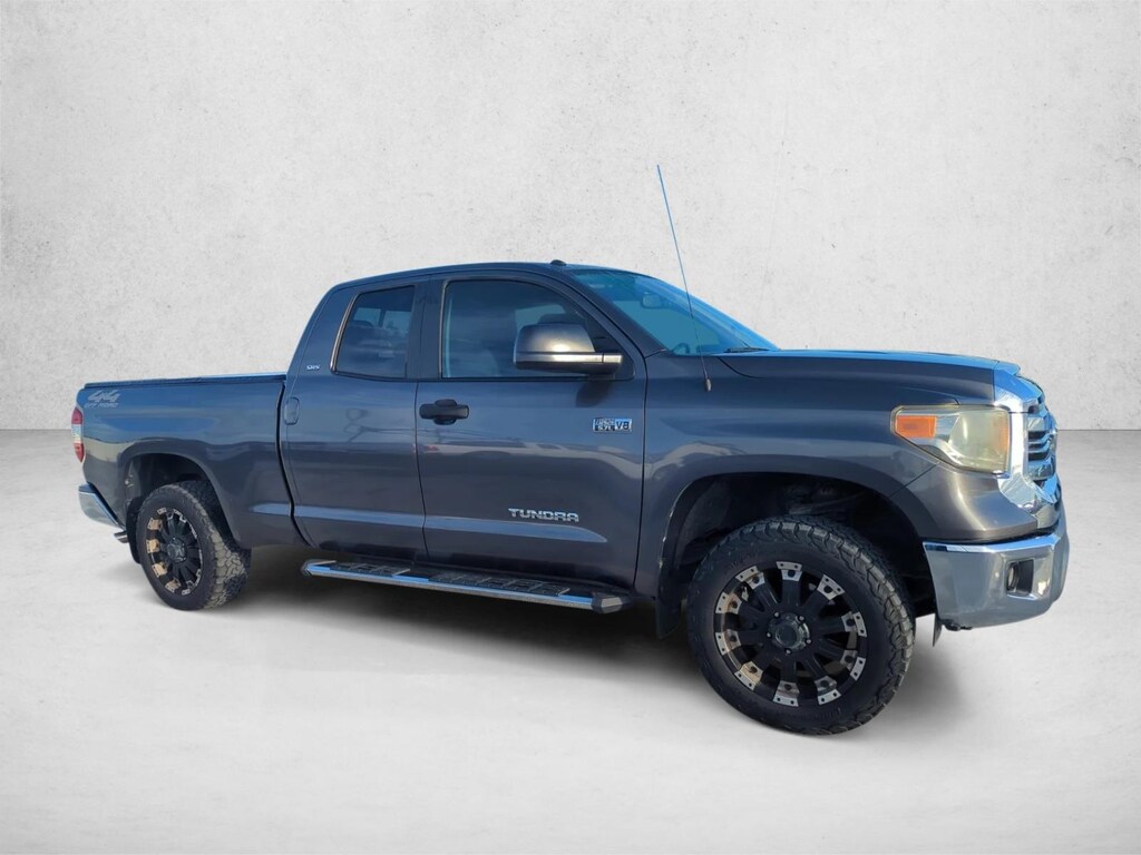 Used 2017 Toyota Tundra SR5 5.7L V8 w/FFV Truck Double Cab