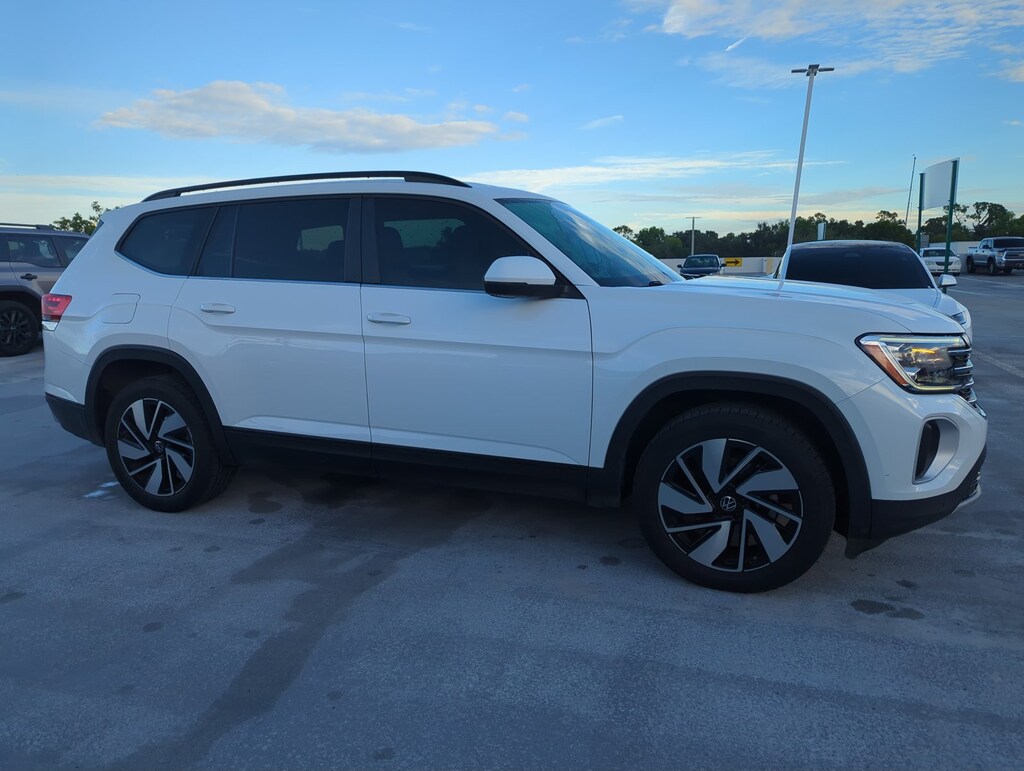 Used 2024 Volkswagen Atlas 2.0T SE w/Technology SUV
