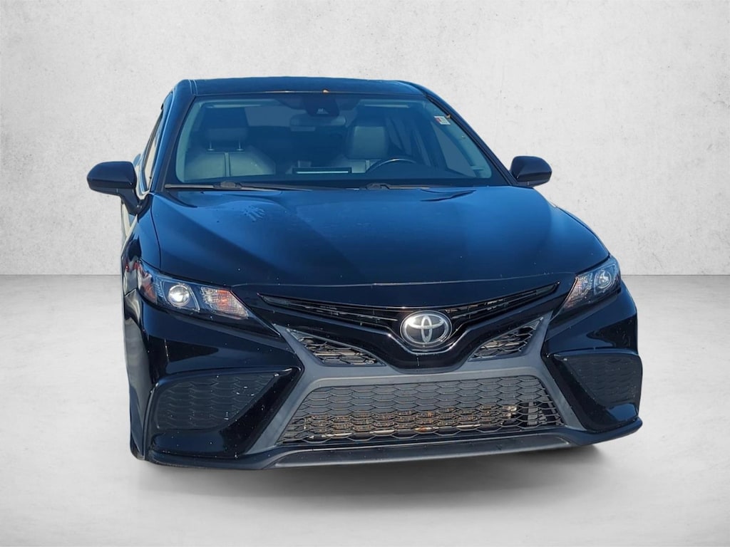 Used 2021 Toyota Camry SE Sedan