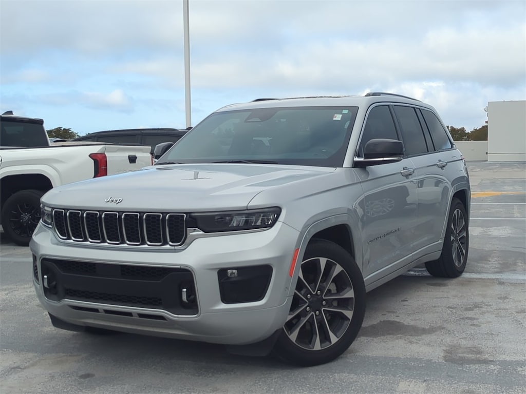 Used 2023 Jeep Grand Cherokee Overland SUV