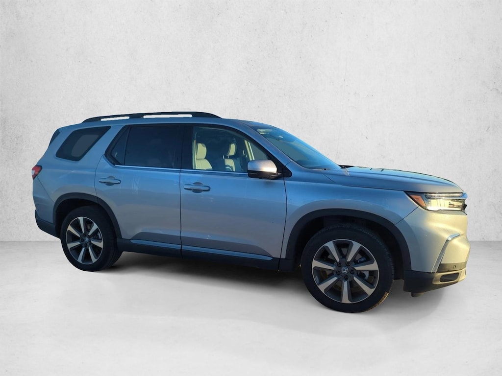 Used 2024 Honda Pilot Elite SUV