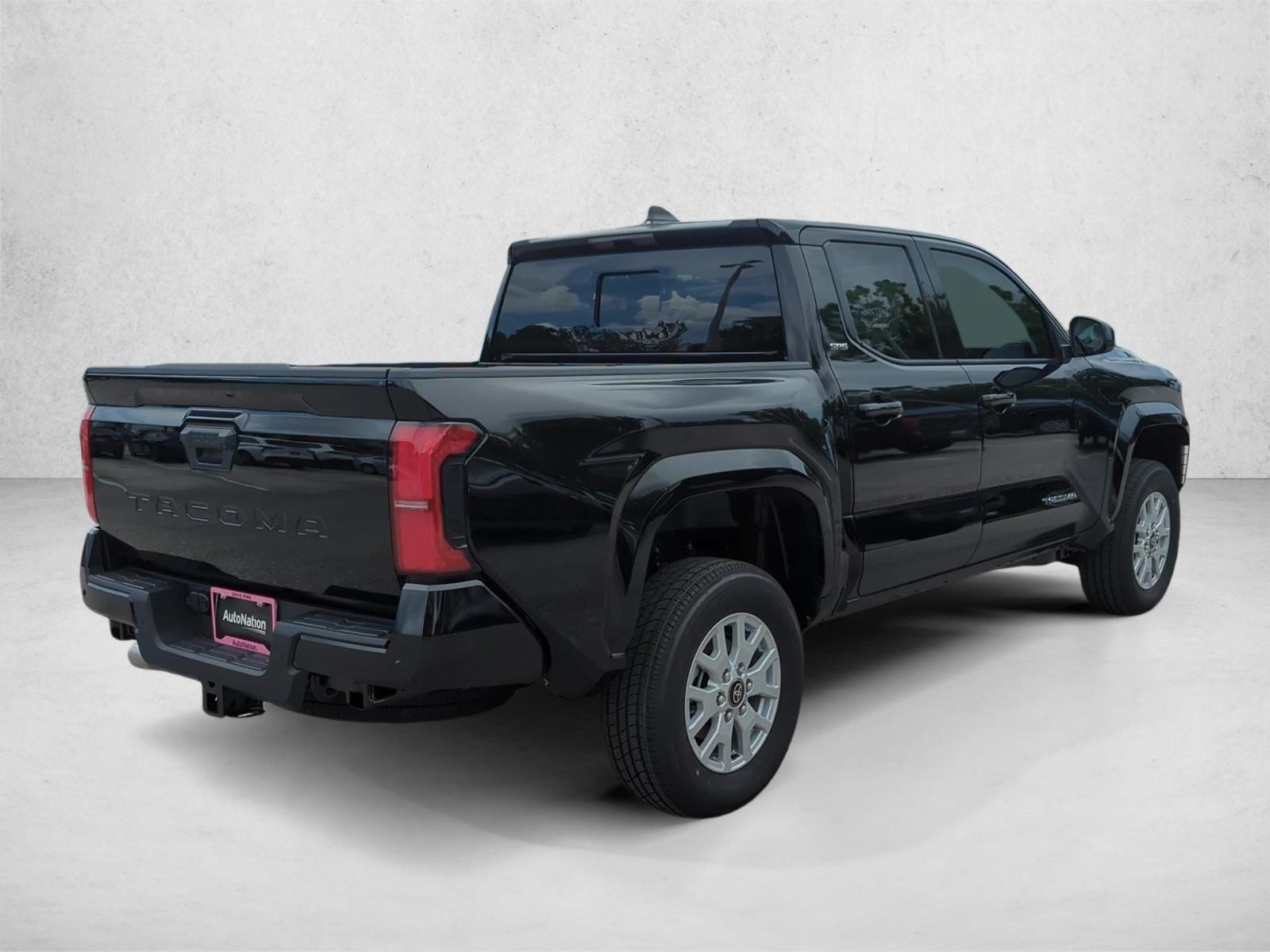 2025 Toyota Tacoma SR5 - Photo 5
