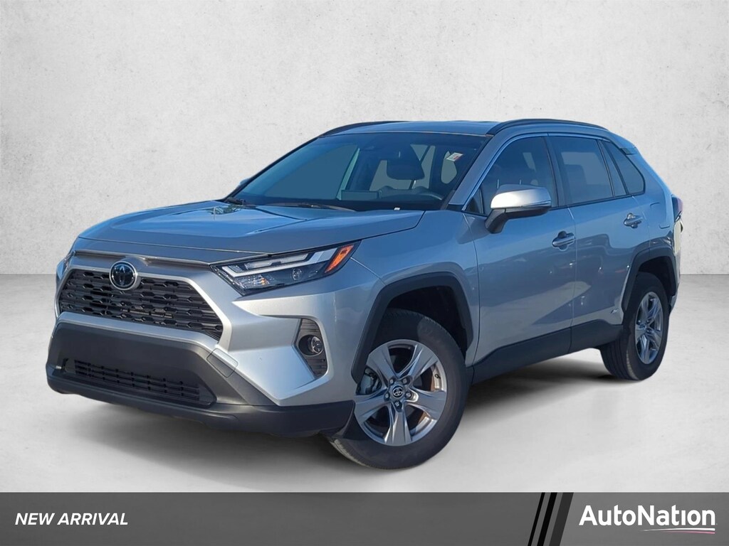 Used 2025 Toyota RAV4 Hybrid XLE SUV