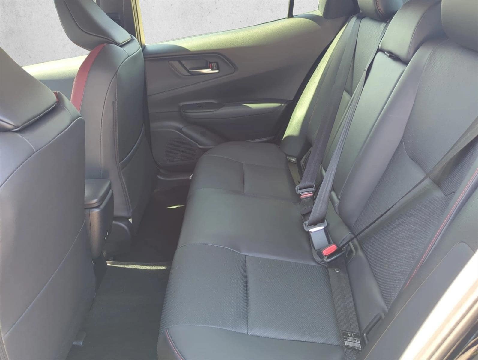 2025 Toyota Prius XSE Premium - Photo 16
