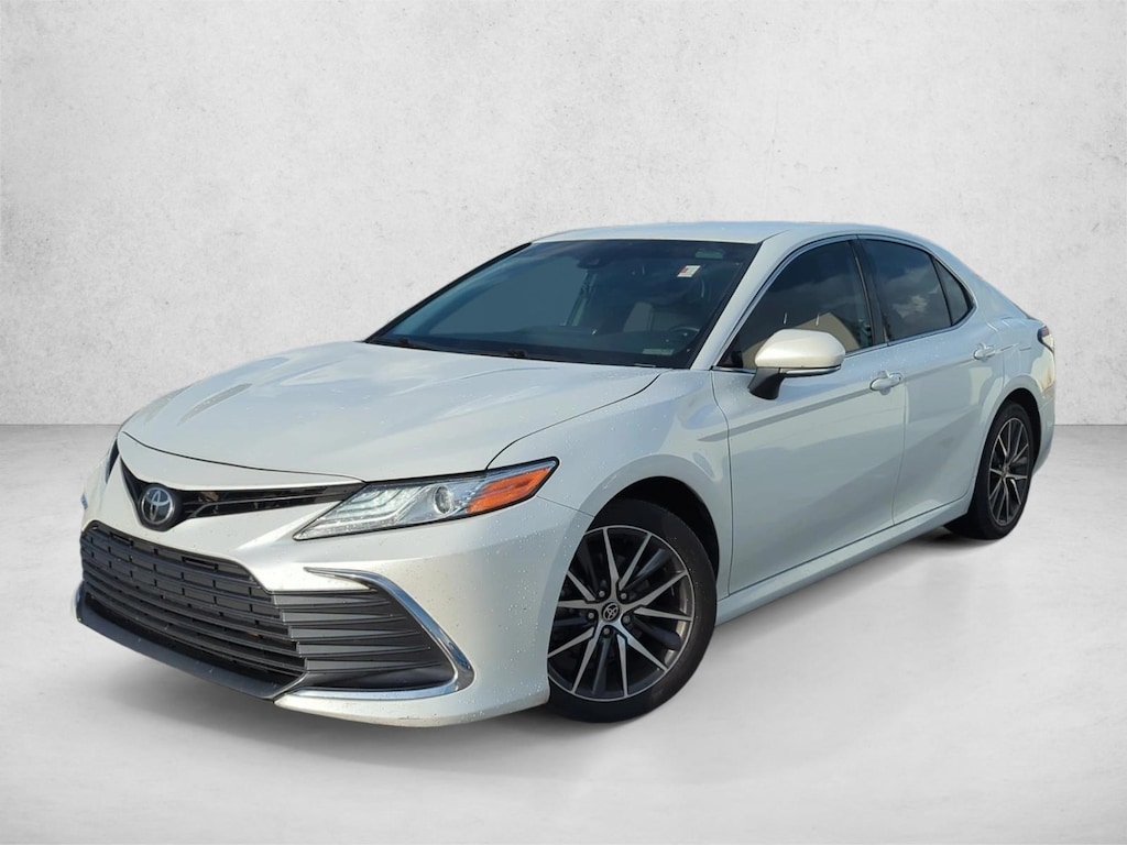 Used 2022 Toyota Camry XLE Sedan