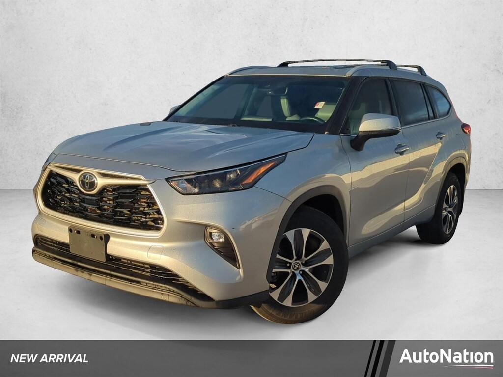 Used 2022 Toyota Highlander XLE SUV
