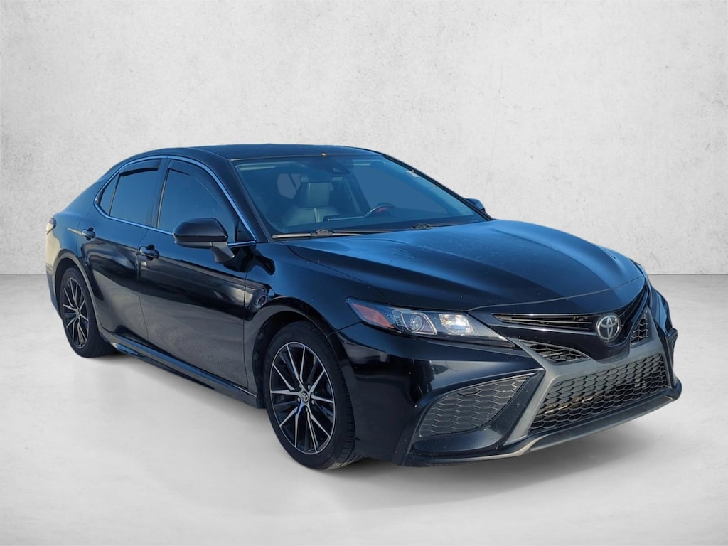 Used 2021 Toyota Camry SE Sedan