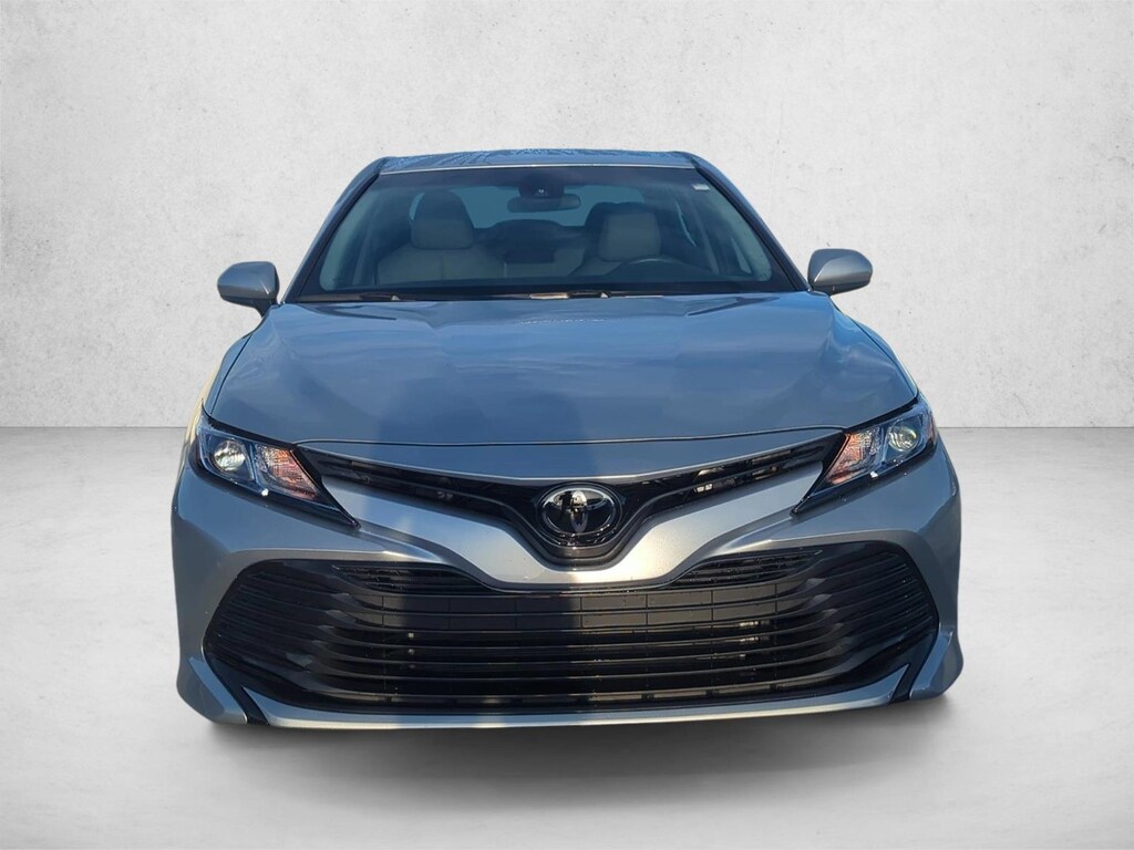 Used 2018 Toyota Camry LE Sedan