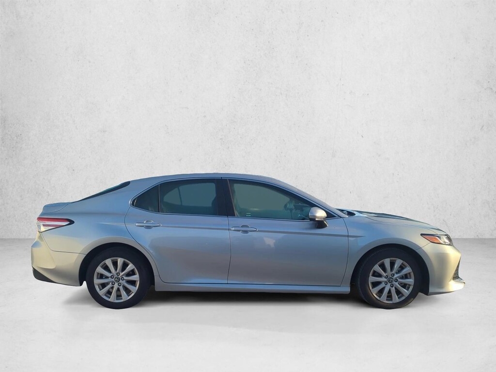 Used 2018 Toyota Camry LE Sedan