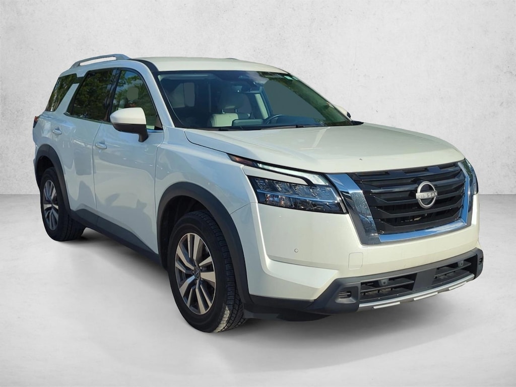 Used 2023 Nissan Pathfinder SL SUV