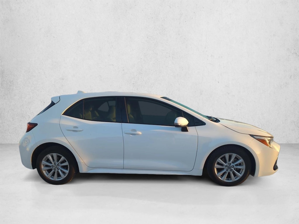 Used 2023 Toyota Corolla Hatchback SE Hatchback