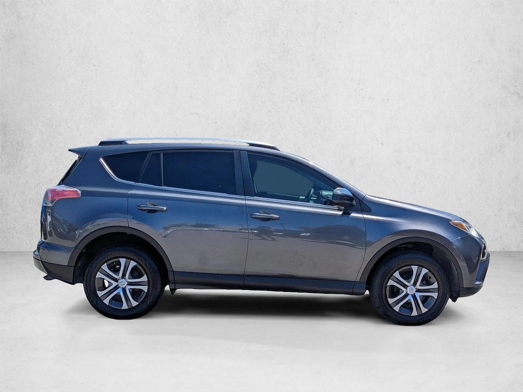 Used 2017 Toyota RAV4 LE SUV