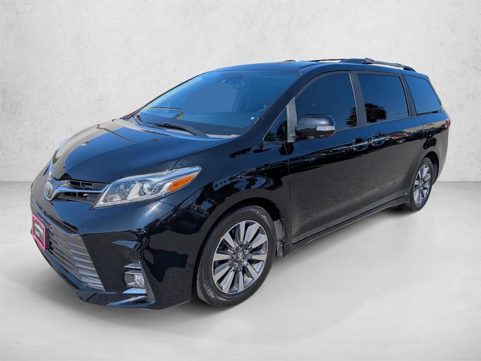2019 Toyota Sienna Limited Premium 7 Passenger Van