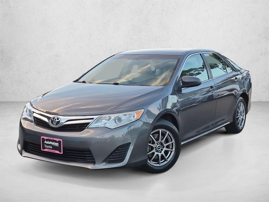 Used 2014 Toyota Camry LE Sedan