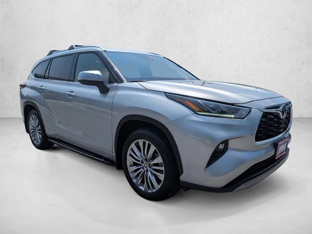 Used 2025 Toyota Highlander Platinum SUV