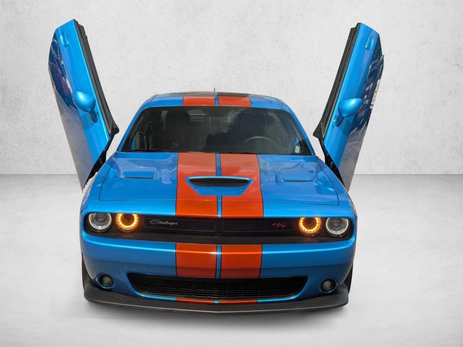 2023 Dodge Challenger R/T - Photo 2