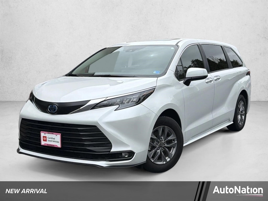 Certified 2025 Toyota Sienna XLE 7 Passenger Van Passenger Van