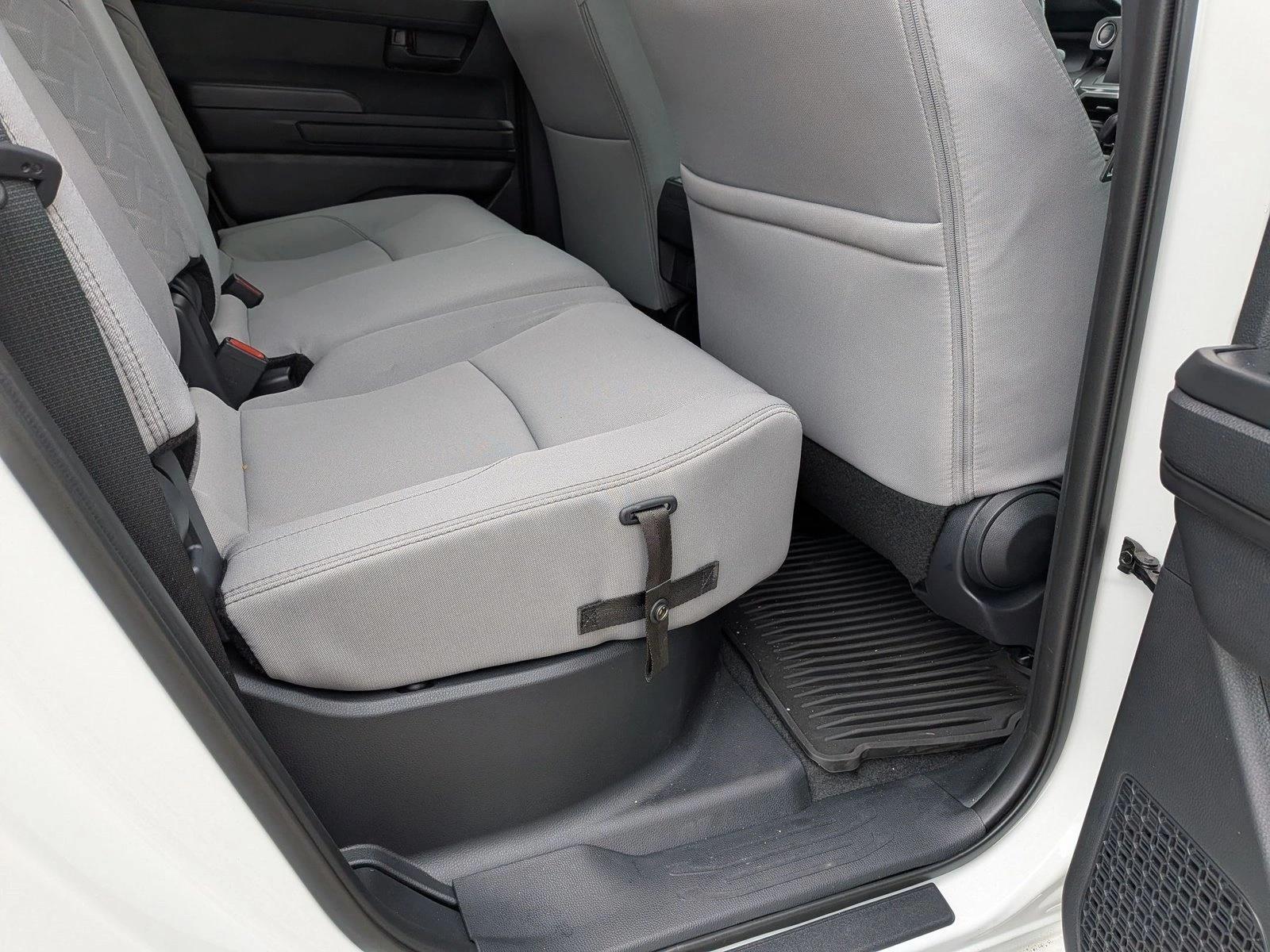 2026 Toyota Tacoma SR5 - Photo 17