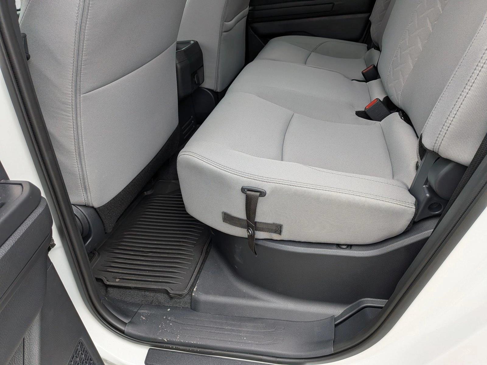 2026 Toyota Tacoma SR5 - Photo 16