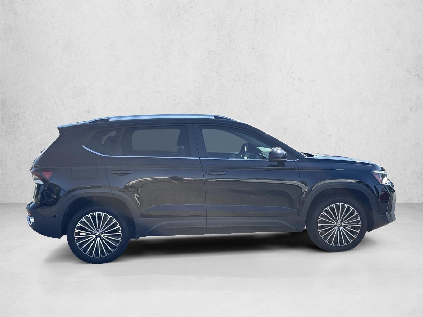 Used 2025 Volkswagen Taos 1.5T SE SUV