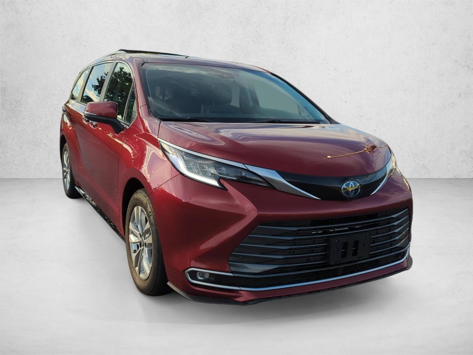 Certified 2022 Toyota Sienna Limited 7 Passenger Van Passenger Van