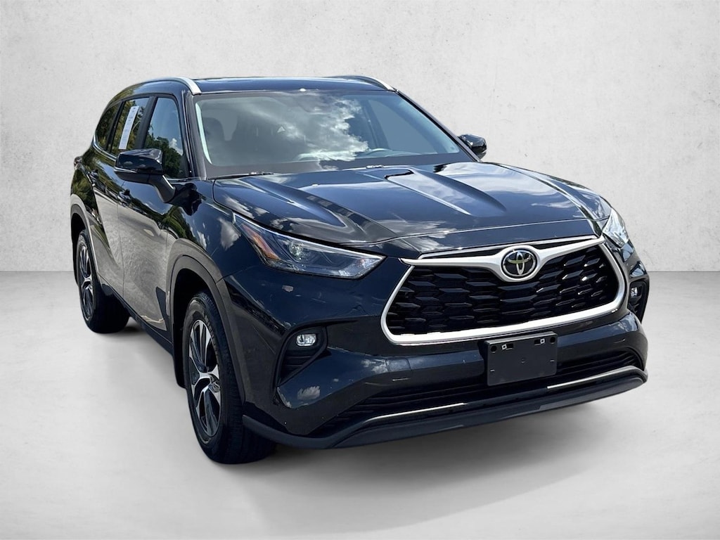 Certified 2026 Toyota Highlander XLE SUV
