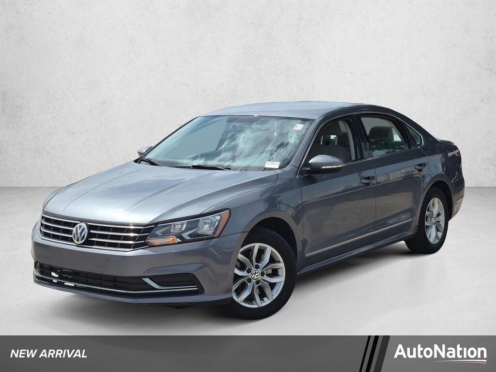 Used 2017 Volkswagen Passat 1.8T S Sedan