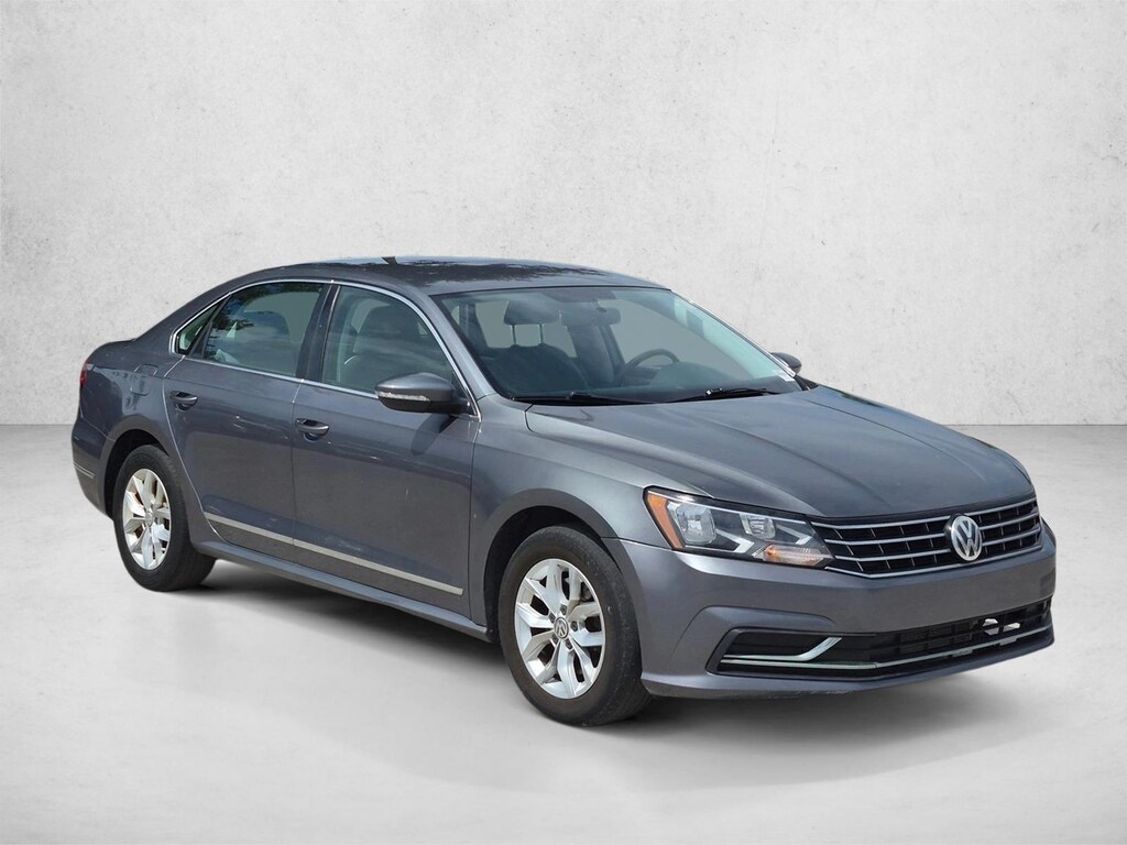 Used 2017 Volkswagen Passat 1.8T S Sedan