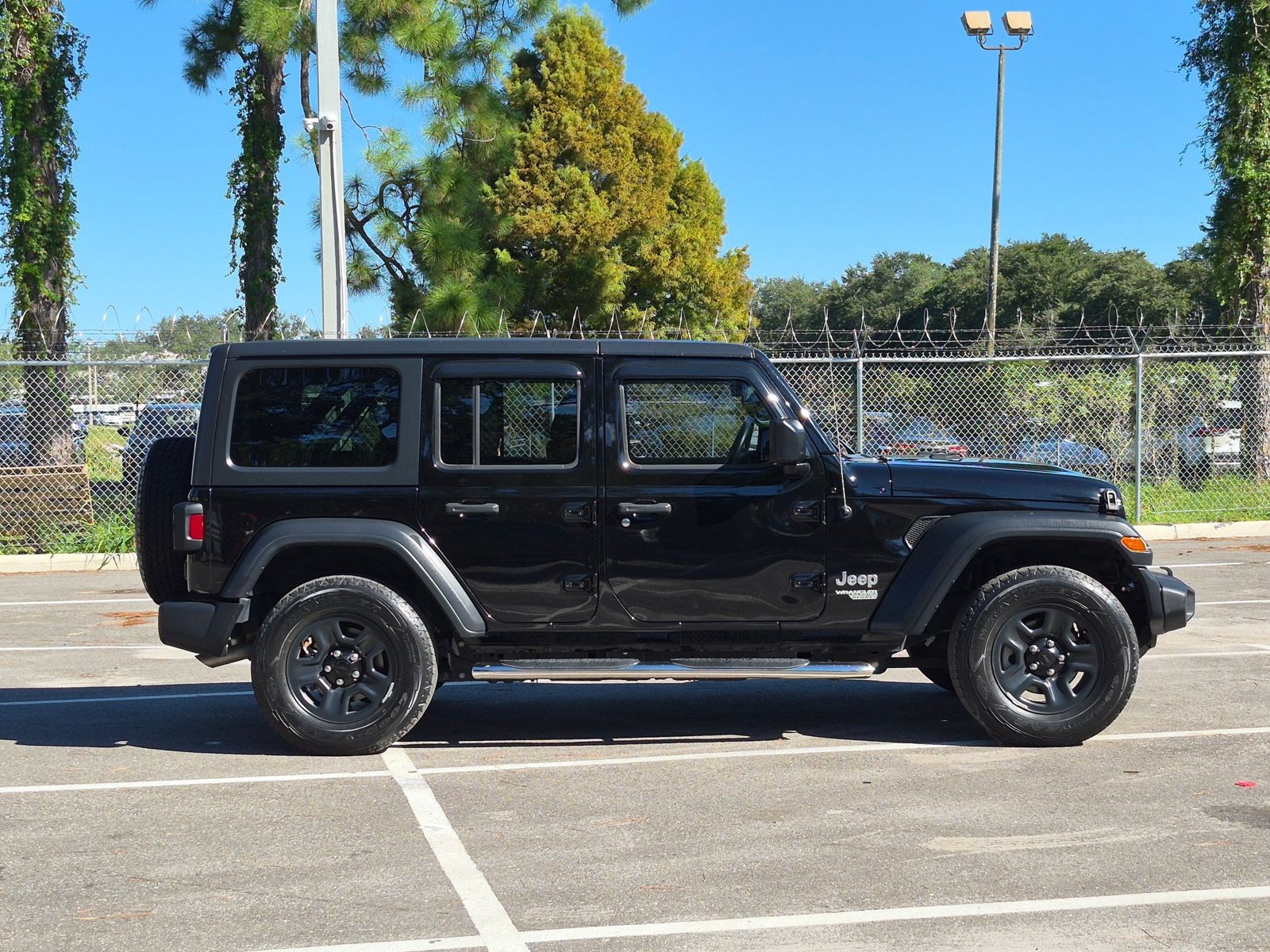 Used 2018 Jeep Wrangler Unlimited Sport 4x4 SUV