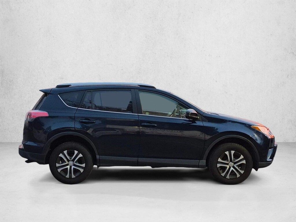 Used 2018 Toyota RAV4 LE SUV