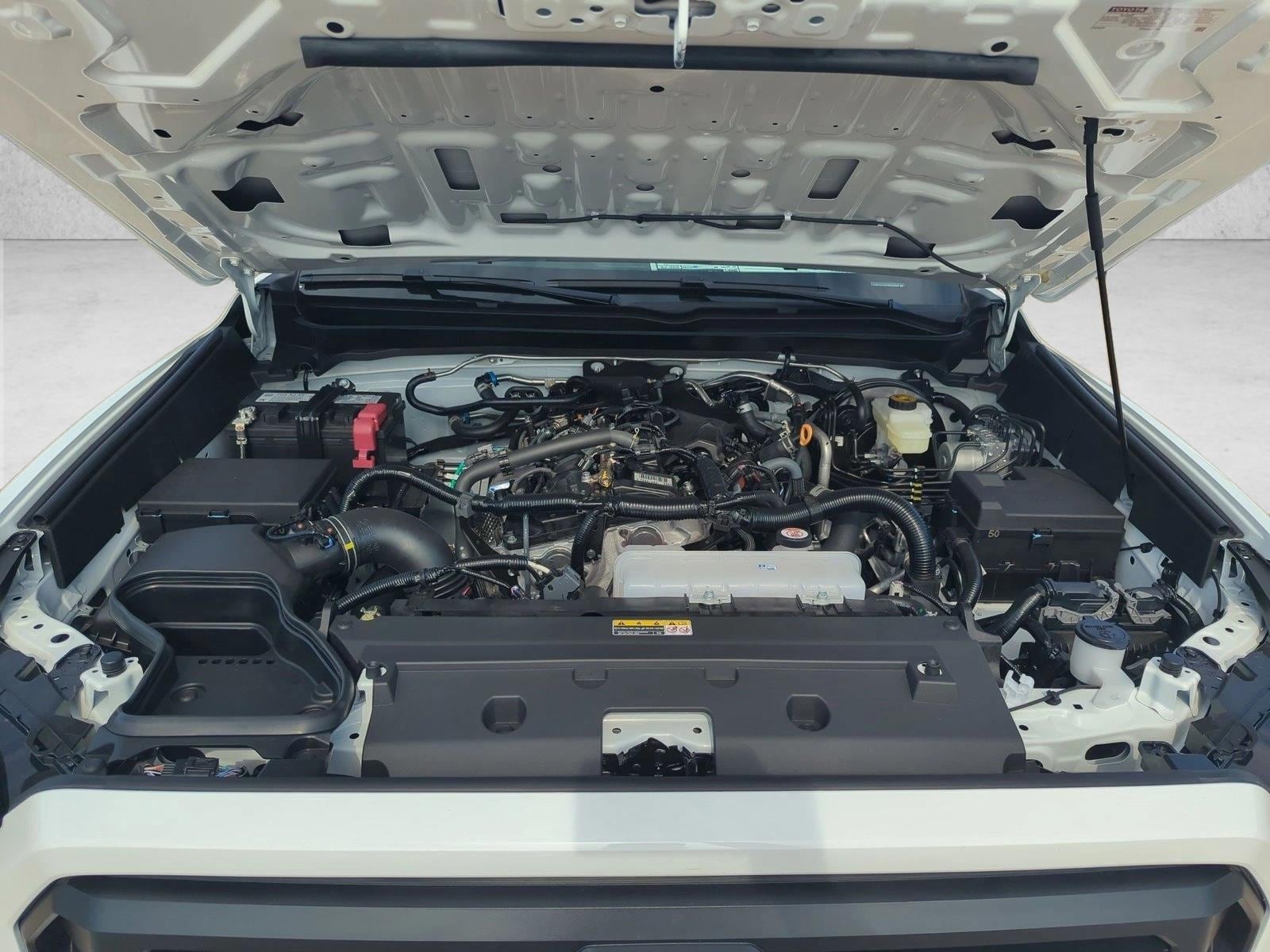 2026 Toyota Tacoma SR5 - Photo 15