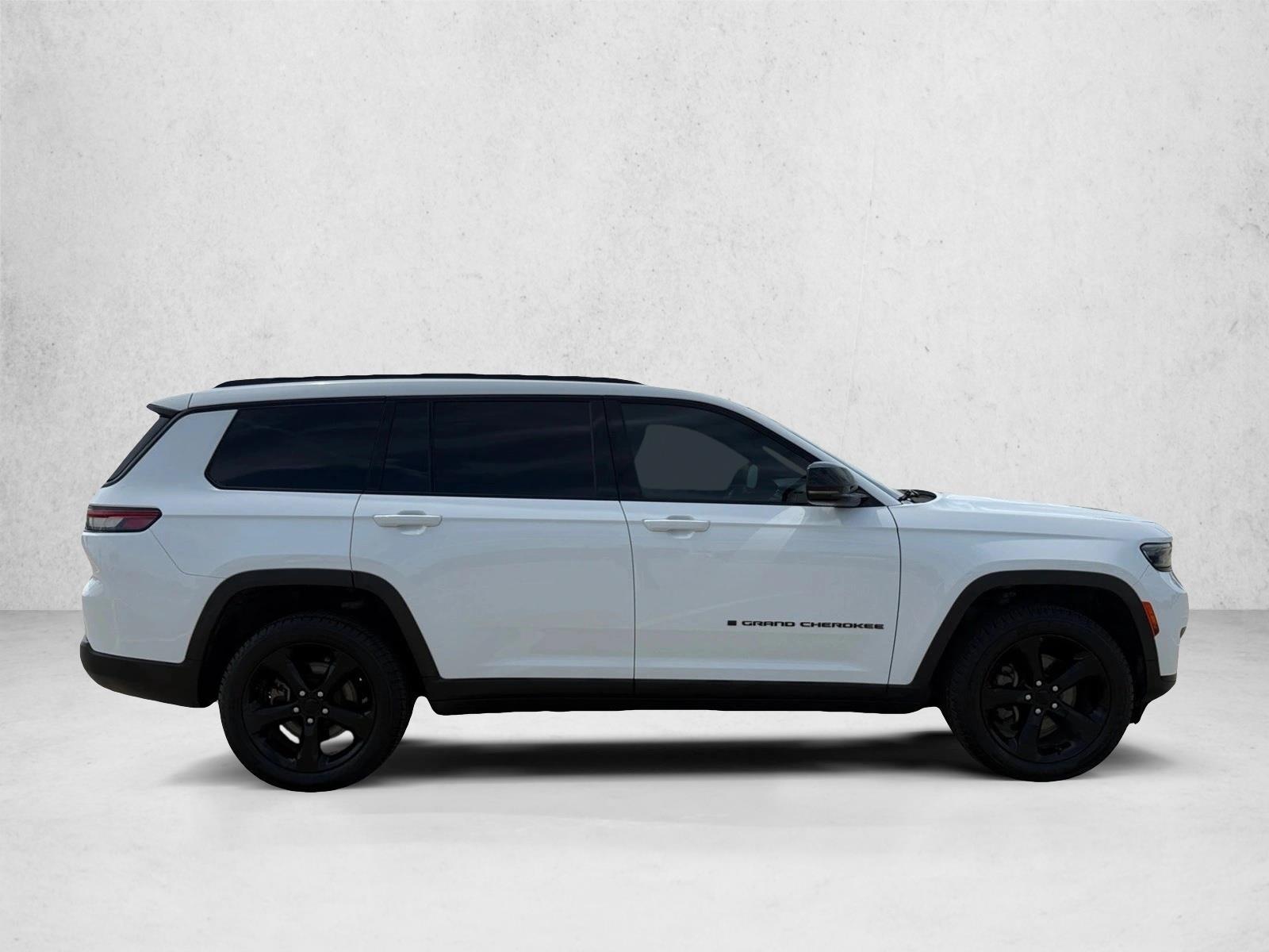 Used 2023 Jeep Grand Cherokee L Laredo SUV