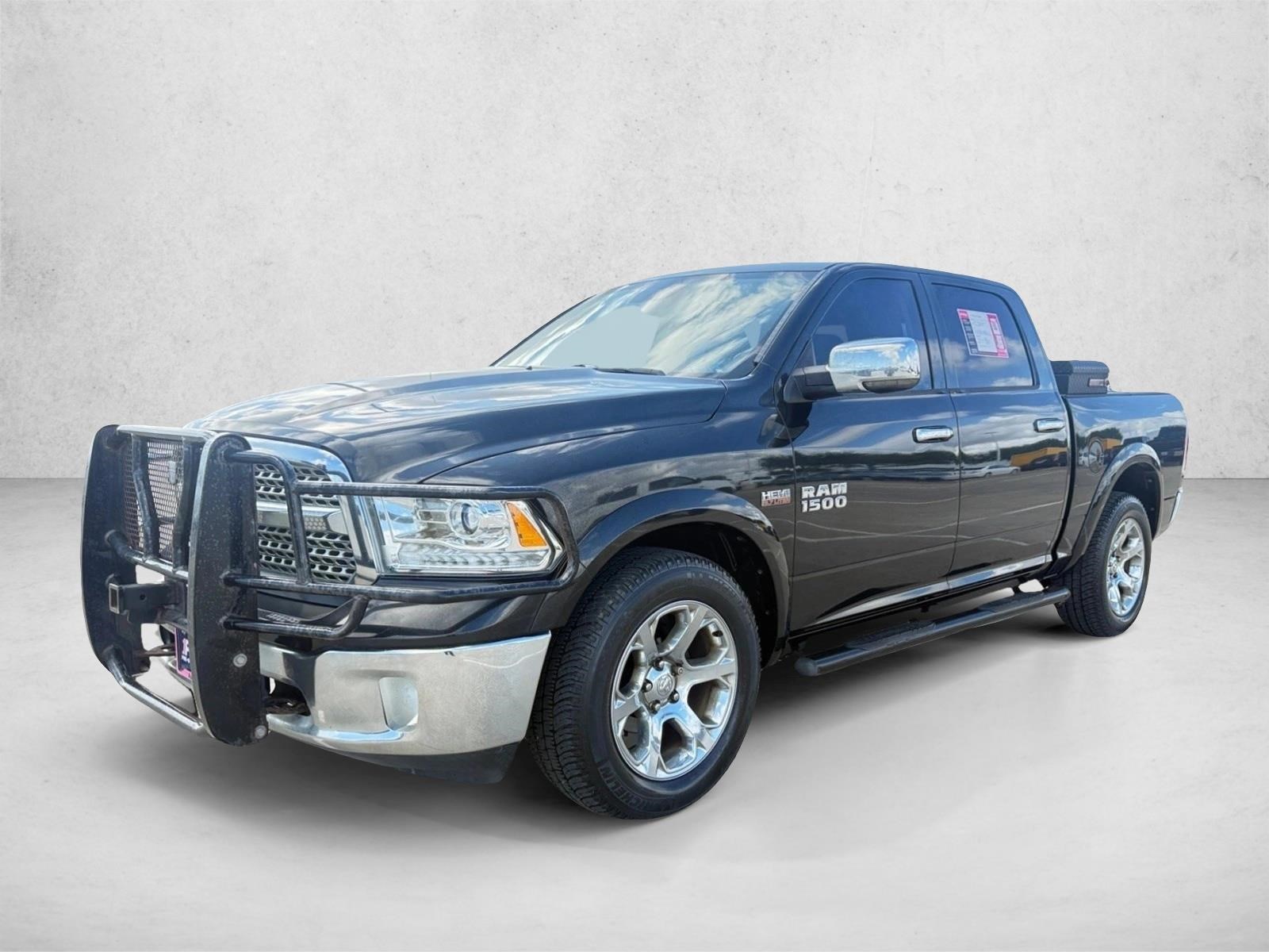 2017 RAM 1500 Pickup Laramie