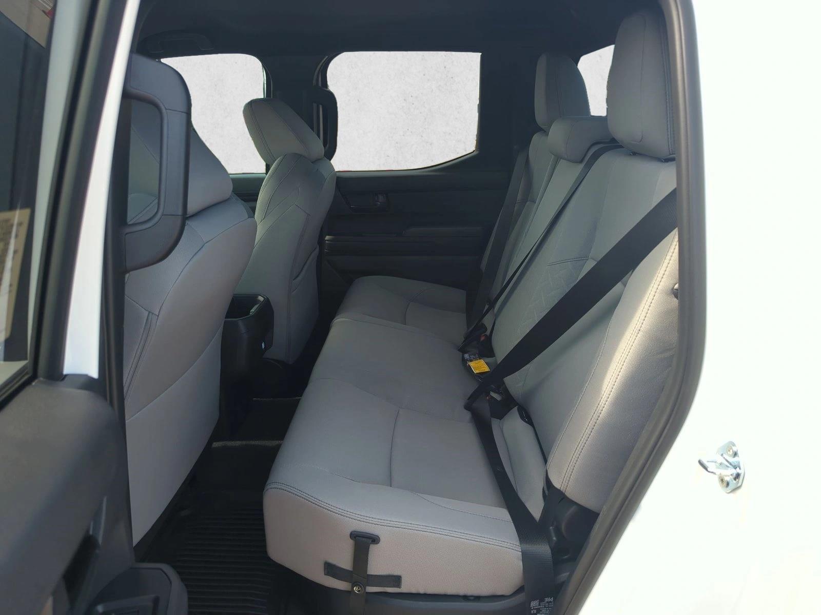 2026 Toyota Tacoma SR5 - Photo 14