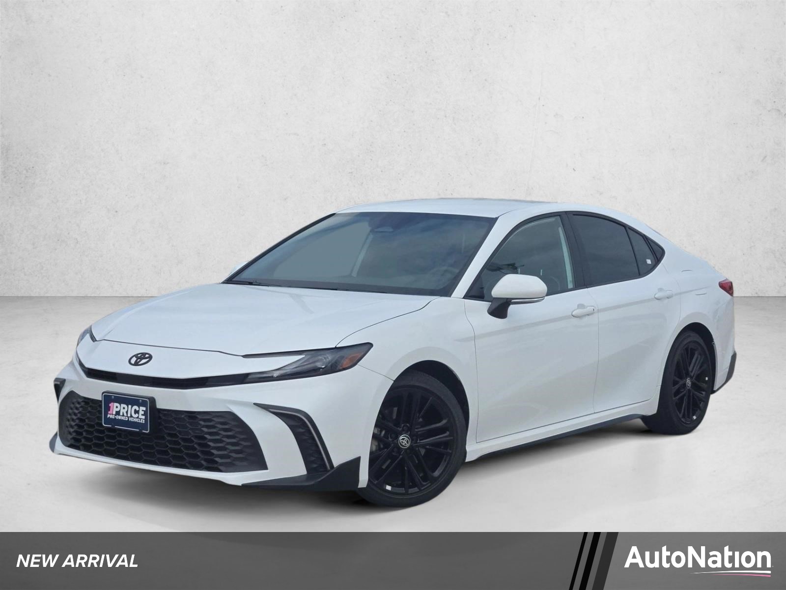 Used 2025 Toyota Camry SE Sedan