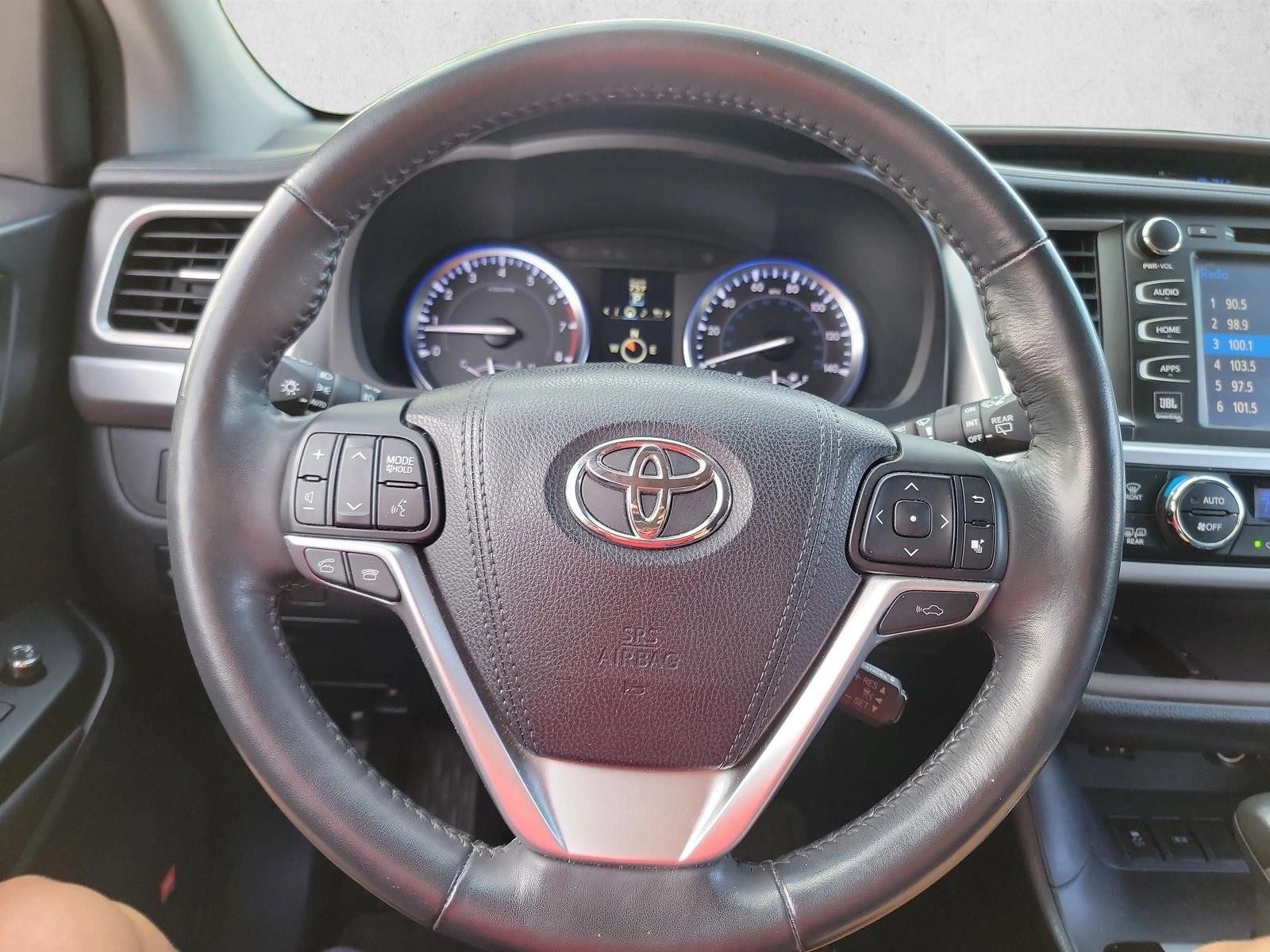 2015 Toyota Highlander Limited Platinum V6 SUV, photo 19